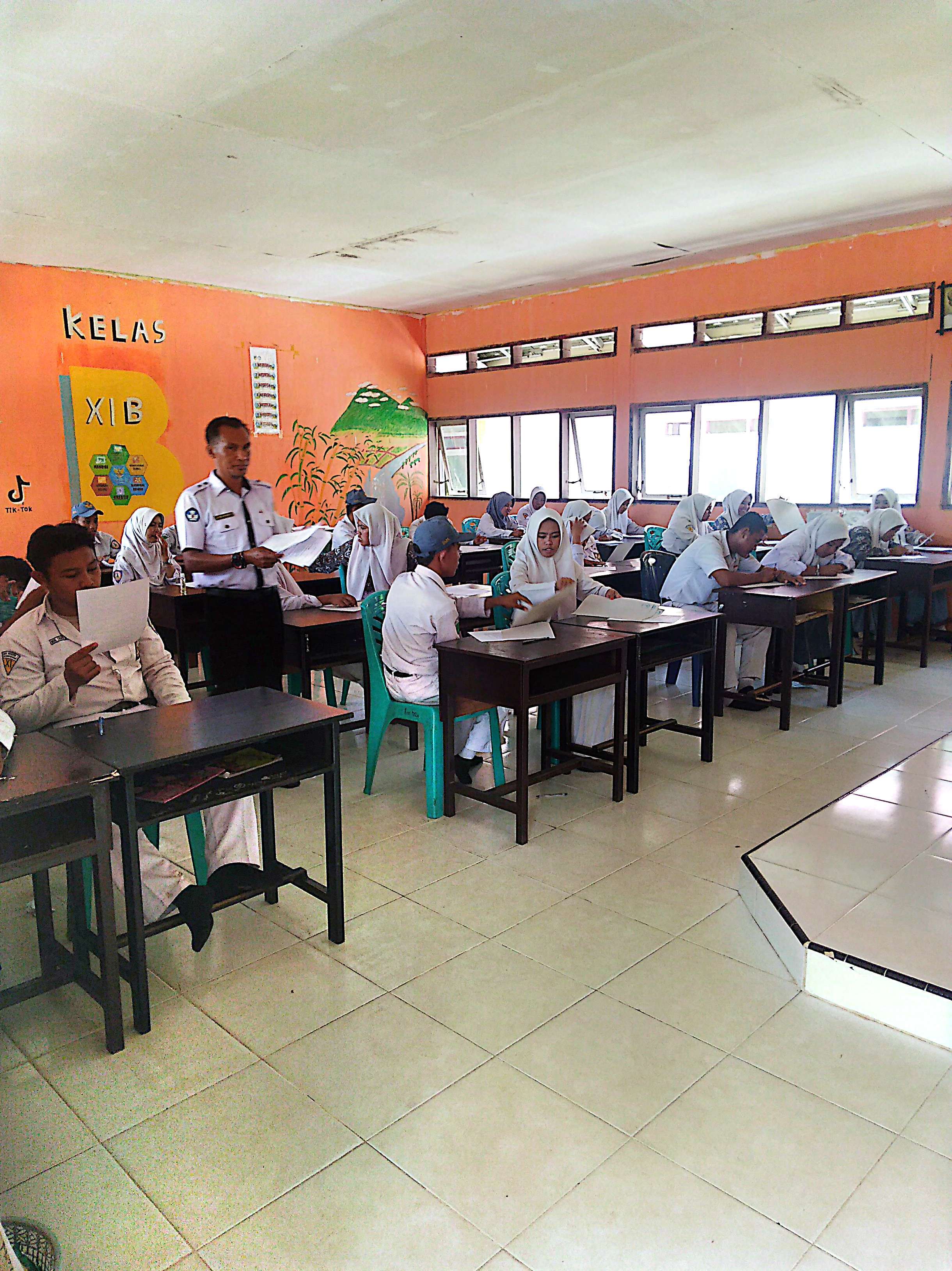 PELAKSANAAN UJIAN SEMESTER GANJIL SMA NEGERI 1 BANGKURUNG TAHUN 2025